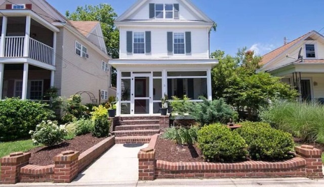 Cozy Home in Historic West End Perfect for Ironman