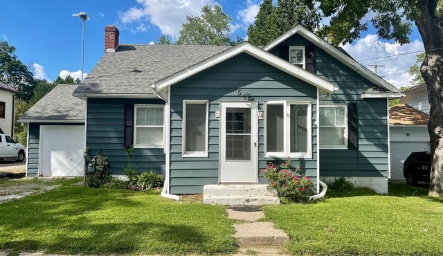 Cozy home in historic Hillsdale