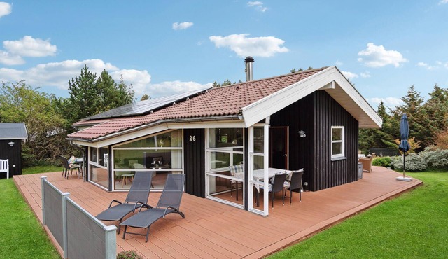 Cozy home in Hjørring with WiFi