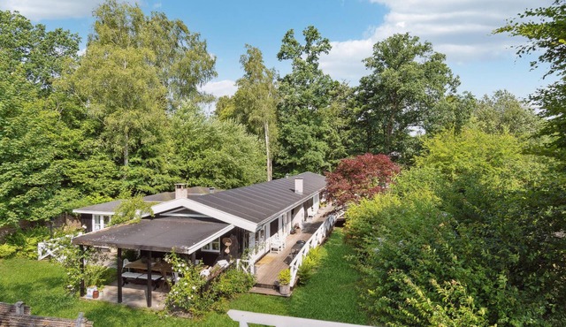 Cozy home in Hornbæk with WiFi