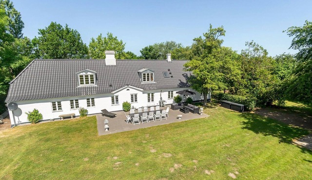 Cozy home in Humble with WiFi