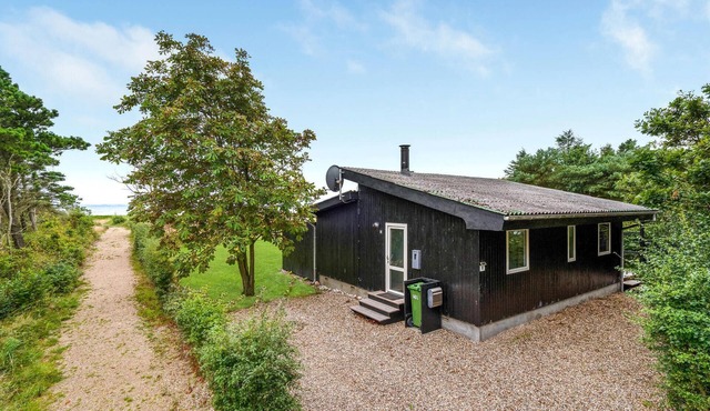 Cozy home in Hurup Thy with kitchen