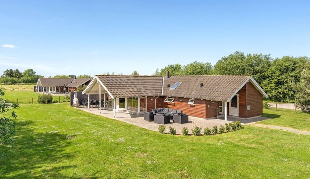 Cozy home in Idestrup with sauna