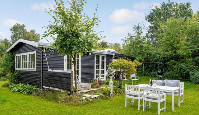 Cozy home in Jægerspris with kitchen