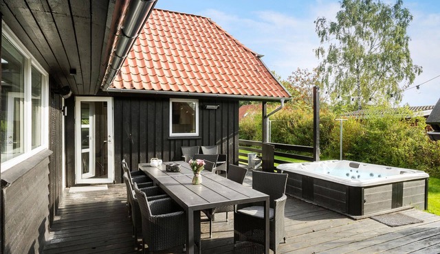 Cozy home in Juelsminde with sauna