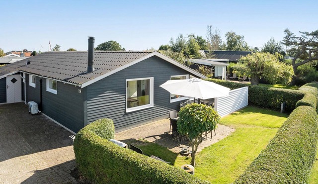 Cozy home in Juelsminde with WiFi