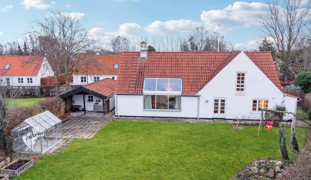 Cozy home in Kirke Såby with WiFi