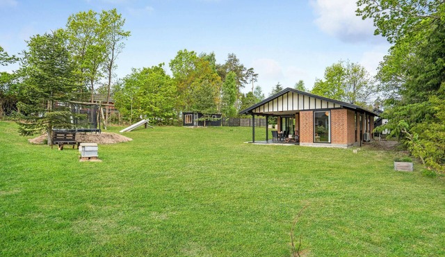 Cozy home in Knebel with WiFi