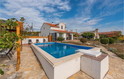 Cozy Home In Krkovic With Sauna
