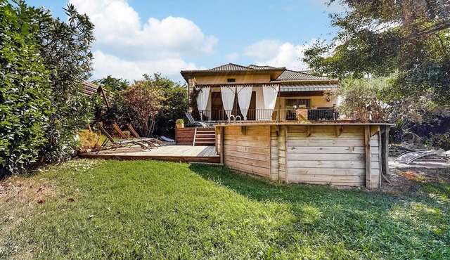 Cozy home in Lamotte Du Rhone