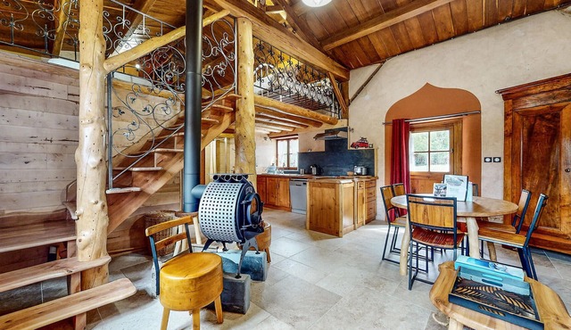 Cozy home in LES FOSSES with kitchen