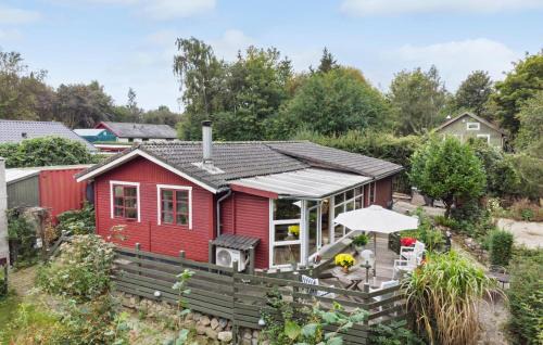 Cozy Home In Lundby With Wifi