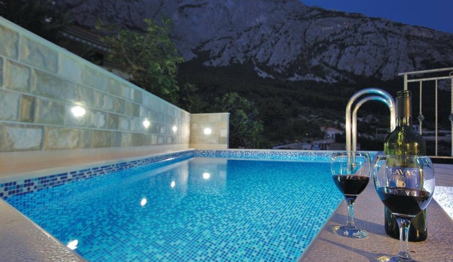 Cozy home in Makarska