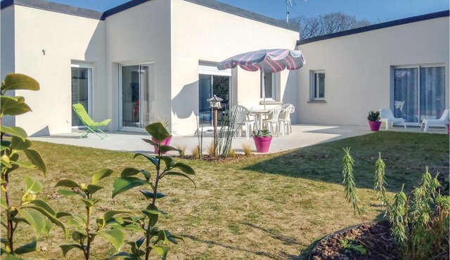 Cozy Home In Matignon With Wifi