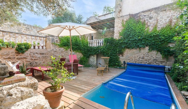 Cozy home in MONTBAZIN with WiFi