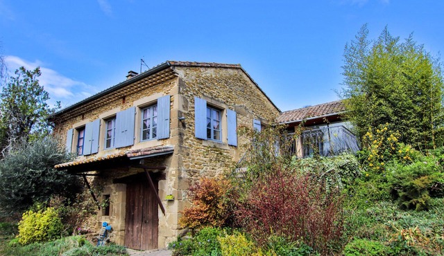 Cozy home in Montoison