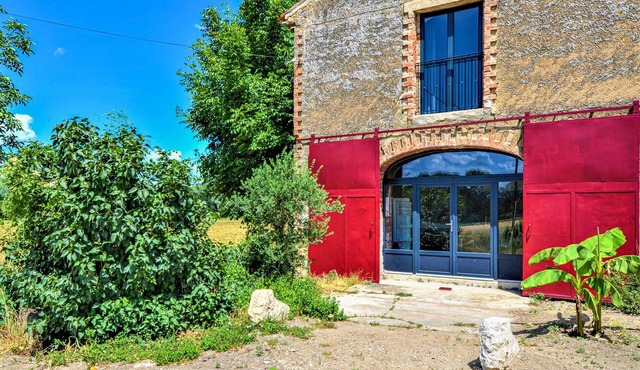 Cozy home in Mornas with kitchen