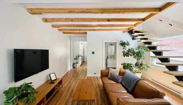 Cozy home in near the canal
