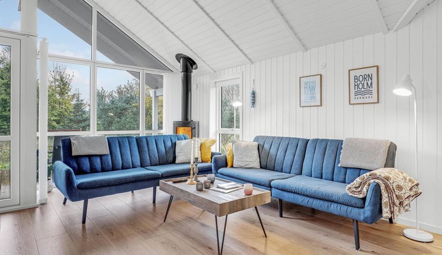 Cozy home in Nexø with kitchen