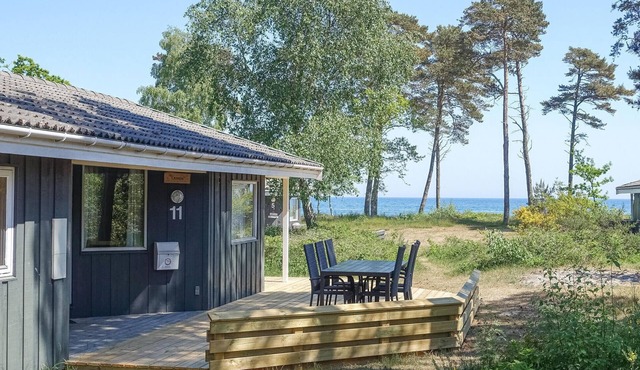 Cozy home in Nexø with sauna