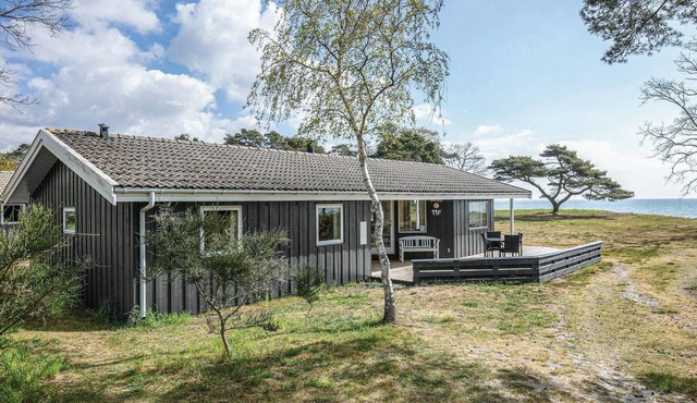 Cozy home in Nexø with sauna