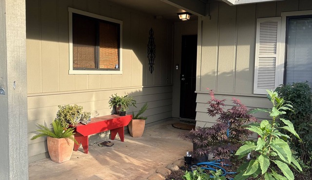 Cozy home in nice neighborhood next to largest park in Redding ! Pet friendly.