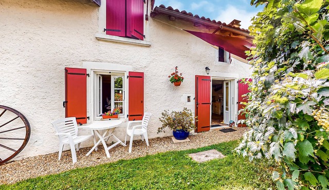 Cozy home in Nieuil with WiFi