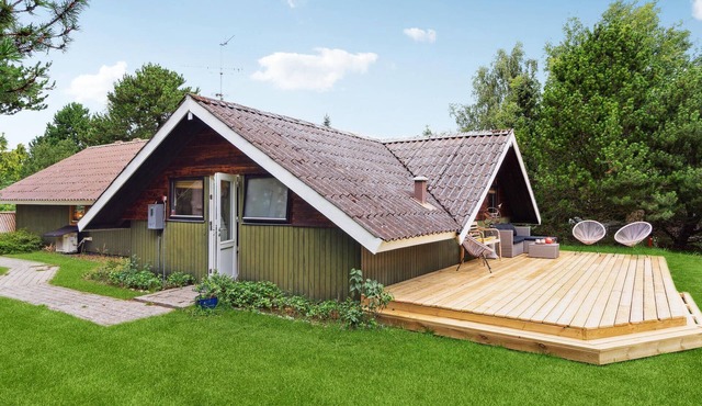 Cozy home in Nykøbing Sj with kitchen