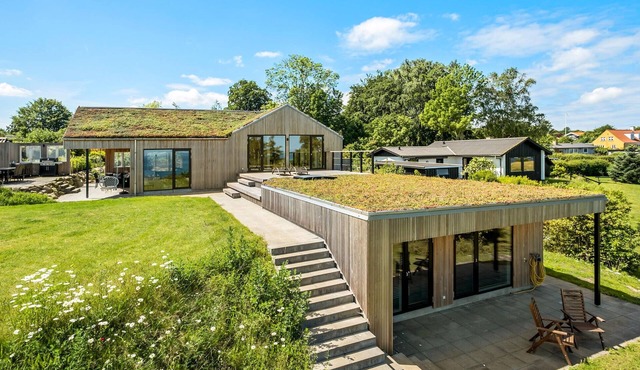 Cozy home in Nykøbing Sj with kitchen