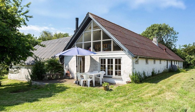 Cozy home in Nykøbing M with kitchen