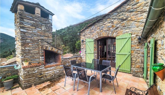 Cozy Home In Olargues With Kitchen