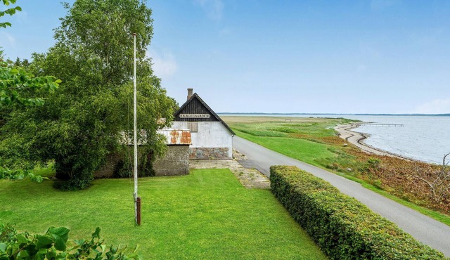 Cozy home in øster assels with WiFi