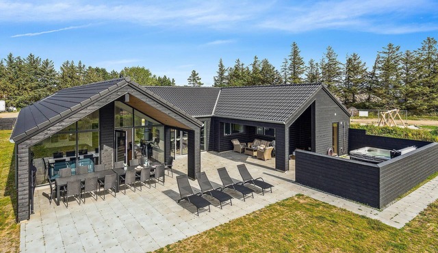 Cozy home in Otterup with sauna