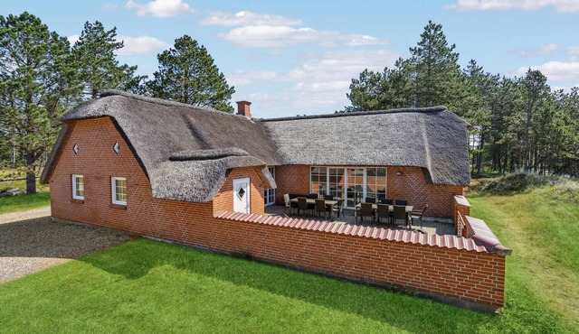 Cozy home in Rømø with sauna