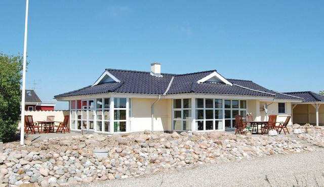Cozy home in Rømø with sauna