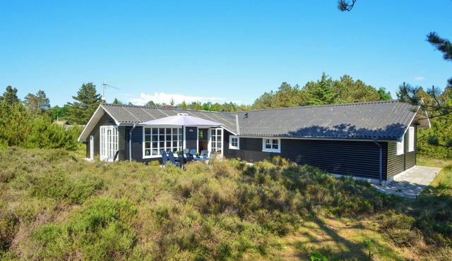 Cozy home in Rømø with sauna
