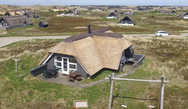 Cozy home in Ringkøbing with sauna