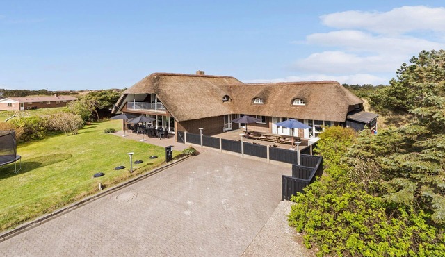 Cozy home in Ringkøbing with sauna