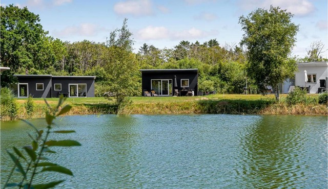 Cozy Home In Ringkøbing With Kitchen