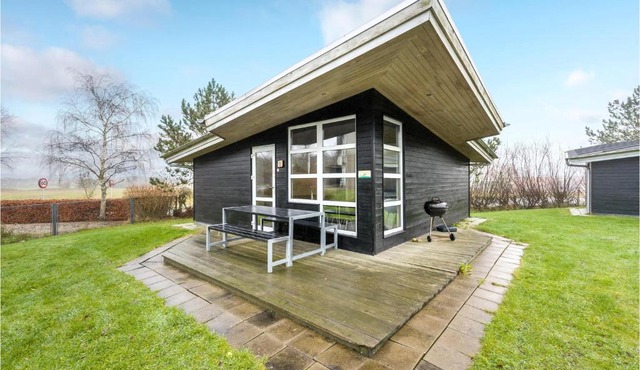 Cozy Home In Roslev With Wifi