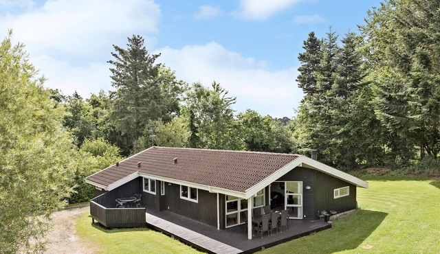 Cozy home in Rudkøbing with WiFi