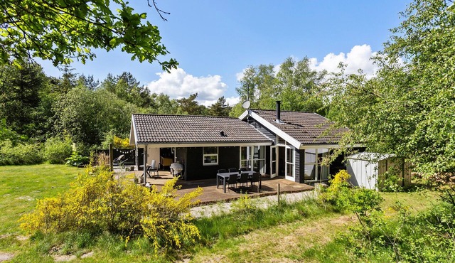 Cozy home in Sæby with sauna