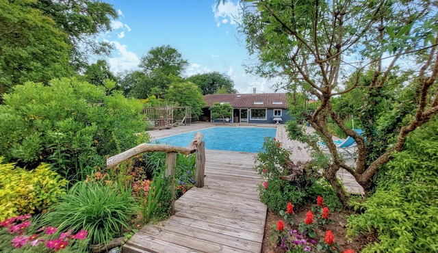 Cozy home in Saint-Yaguen