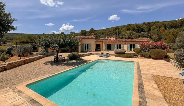 Cozy home in Salernes with WiFi