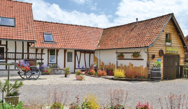 Cozy home in Senlecques with WiFi