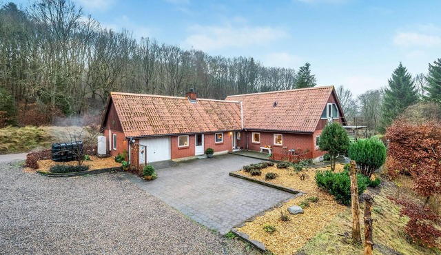 Cozy home in Silkeborg with kitchen