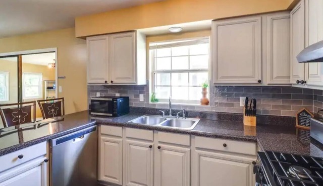 Cozy Home in Silver Springs Shores in Ocala, FL