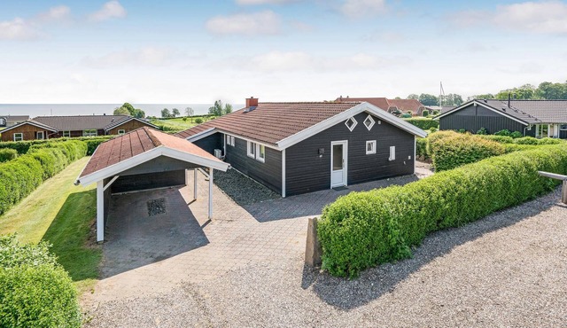 Cozy home in Sjølund with sauna
