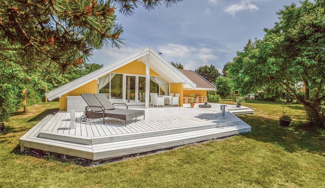 Cozy home in Skælskør with kitchen