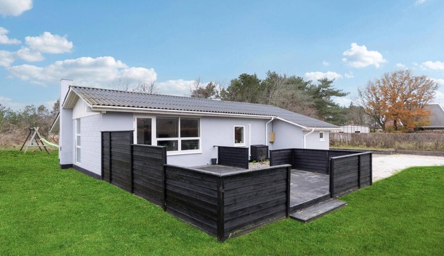 Cozy home in Skagen with kitchen